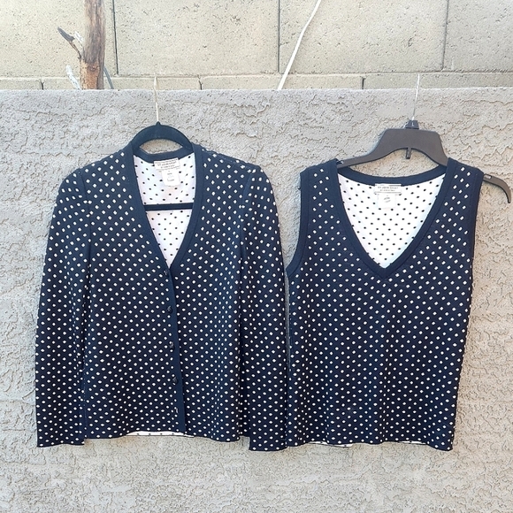 St. John Sport Button Up‎ Cardigan And Top - Picture 1 of 3